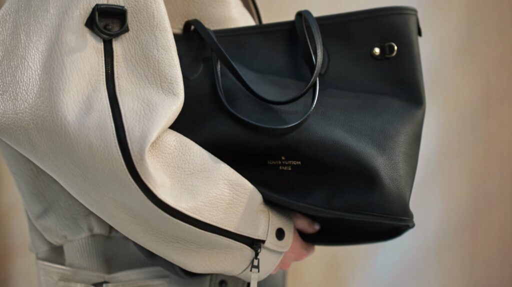 Louis Vuitton Neverfull video preview